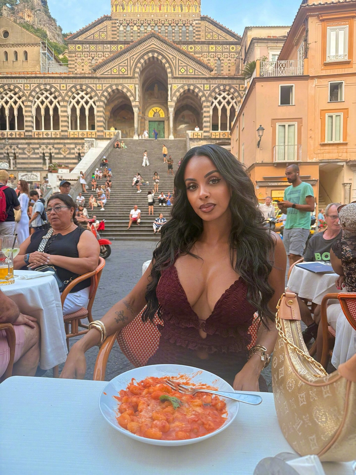 球爹宣布儿子拉梅洛与女友育有子嗣 将启动3岁