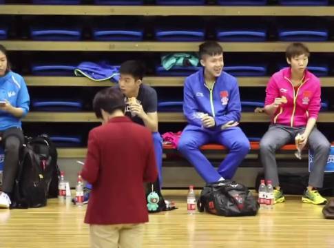 澳门乒乓球世界杯开赛 国乒双星领衔出征