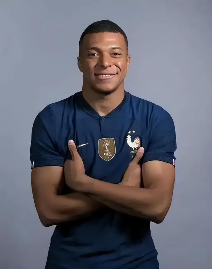 皇马首回合惨败拜仁 姆巴佩脱节成隐患 诺伊尔状