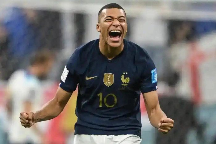 皇马首回合惨败拜仁 姆巴佩脱节成隐患 诺伊尔状